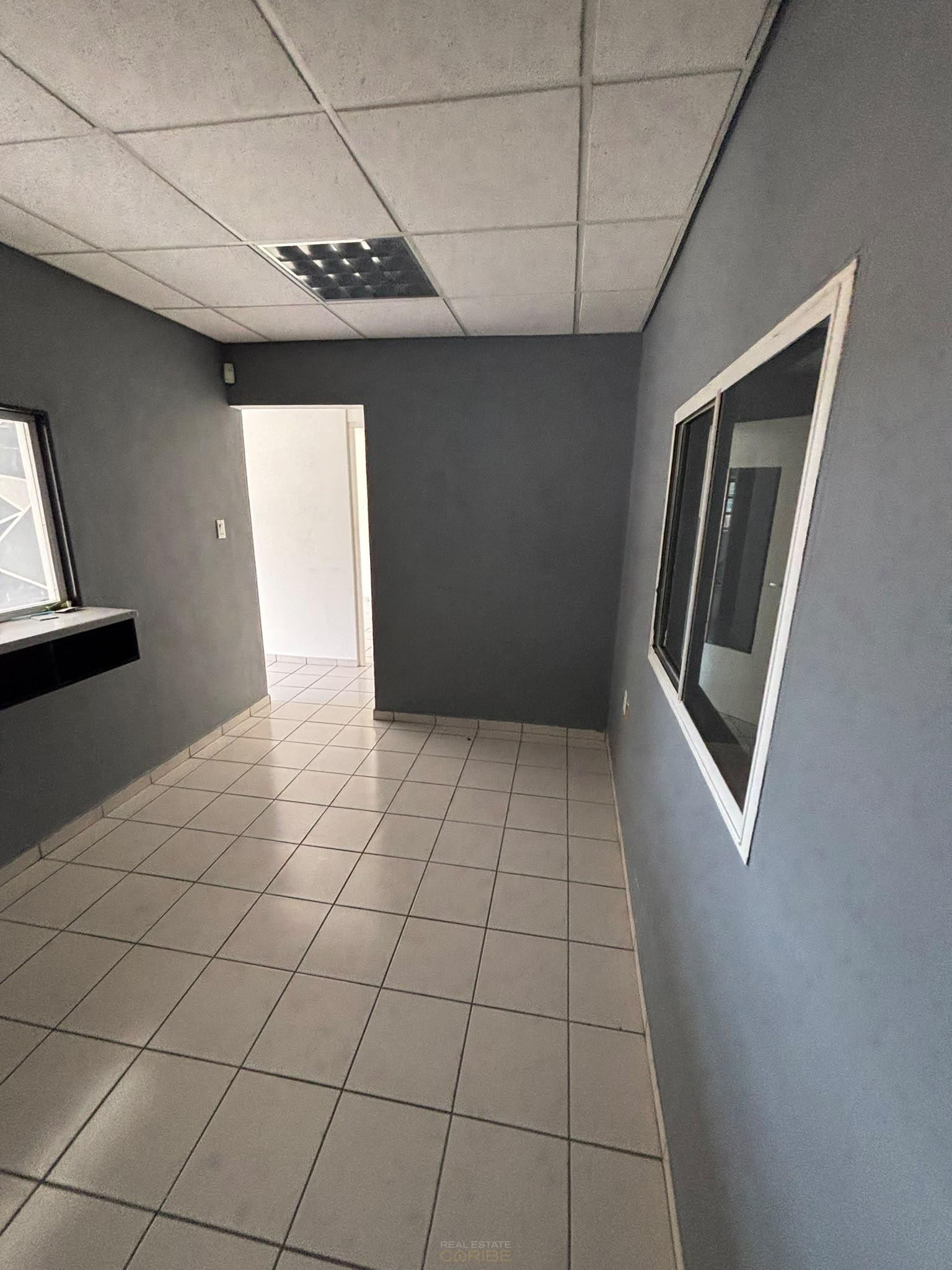 Commercial in Suffisant