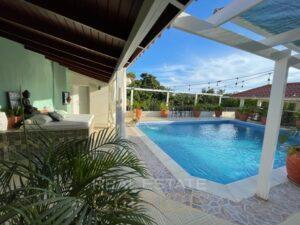 to-rent-apartment-Spanish-Water-Brakeput-Abou-Curaçao-pool