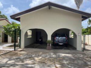 Amplia-casa-tropical-Rooi-Catootje-Curacao-en-venta-para-alquiler