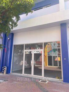 Bonito-local-comercial-en-el-centro-de-Punda