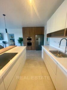 Turnkey-apartment-for-rent-on-BlueBay-Curacao-cocina