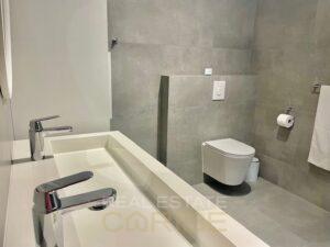 Turnkey-Wohnung-zu-mieten-an-Blauem-Bucht-Curacao-Badezimmer