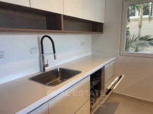 Turnkey-apartment-for-rent-on-BlueBay-Curacao-cocina