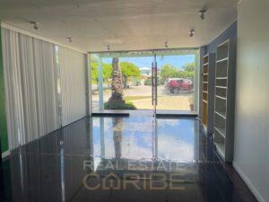 beautiful-commercial-space-centrally-located-with-many-possibilities