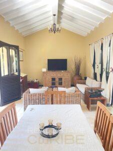 beautiful-Spanish-hacienda-style-villa-with-tropical-luxury-and-pool-in-Villapark-Zuurzak-for-sale
