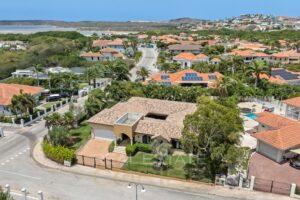 beautiful-Spanish-hacienda-style-villa-with-tropical-luxury-and-pool-in-Villapark-Zuurzak-for-sale
