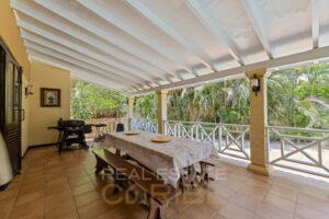 beautiful-Spanish-hacienda-style-villa-with-tropical-luxury-and-pool-in-Villapark-Zuurzak-for-sale