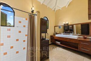beautiful-Spanish-hacienda-style-villa-with-tropical-luxury-and-pool-in-Villapark-Zuurzak-for-sale
