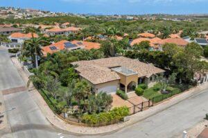 beautiful-Spanish-hacienda-style-villa-with-tropical-luxury-and-pool-in-Villapark-Zuurzak-for-sale