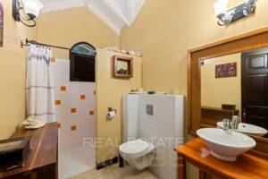 beautiful-Spanish-hacienda-style-villa-with-tropical-luxury-and-pool-in-Villapark-Zuurzak-for-sale