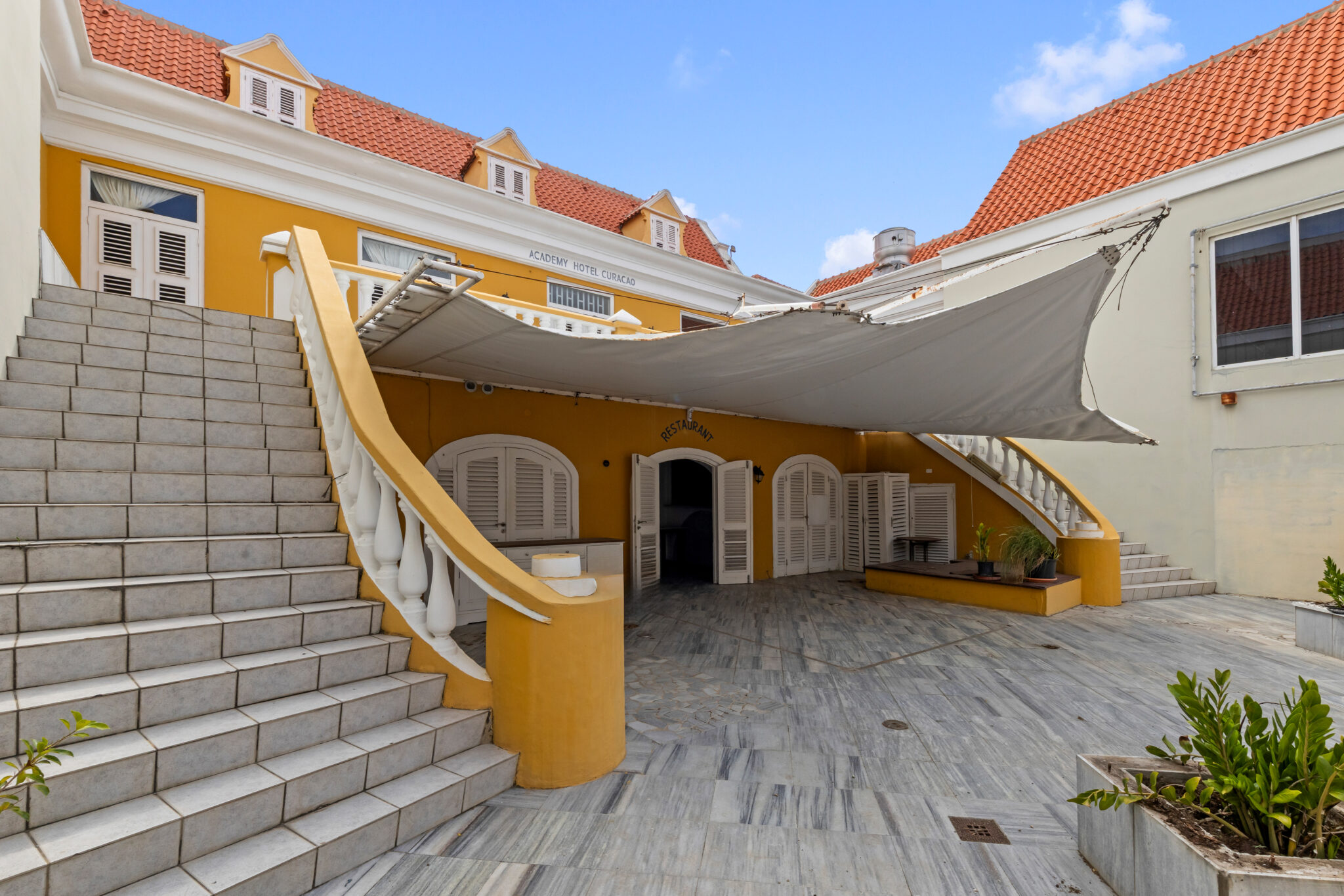 Commercial in Punda