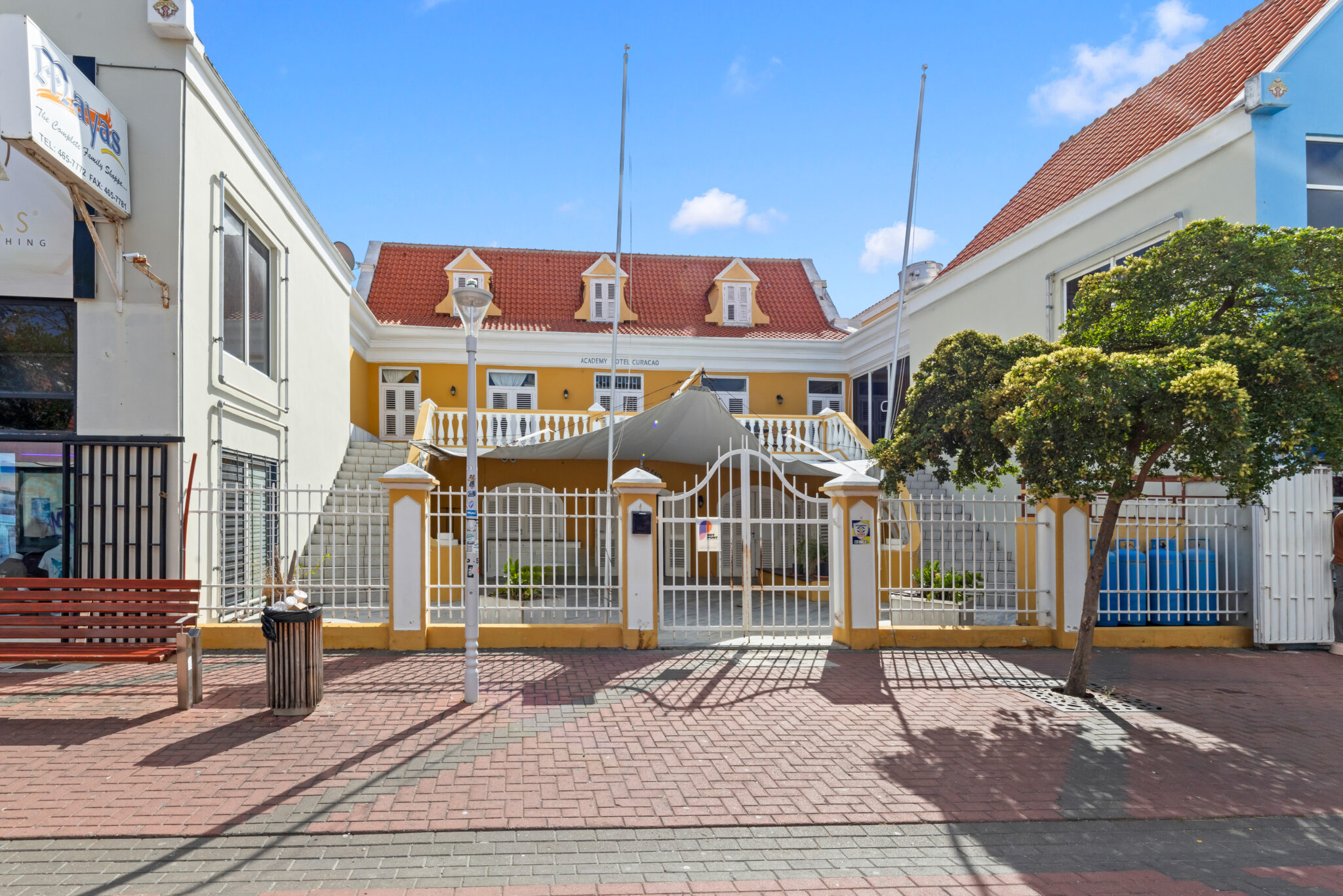 Commercial in Punda