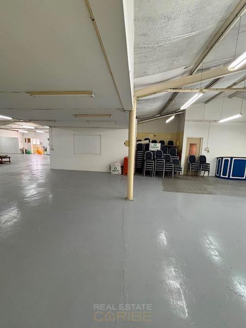 Commercial in Suffisant