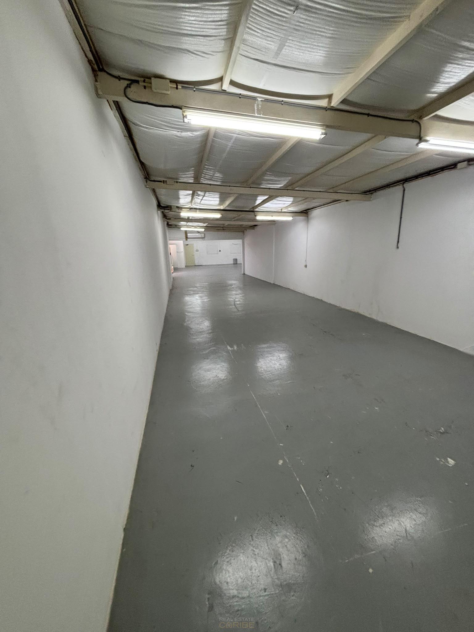 Commercial in Suffisant