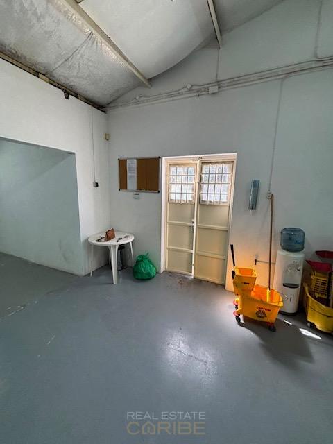 Commercial in Suffisant