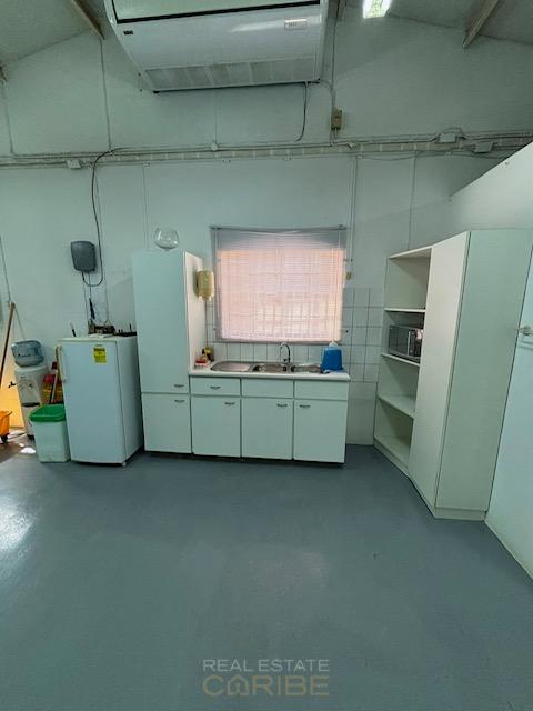 Commercial in Suffisant