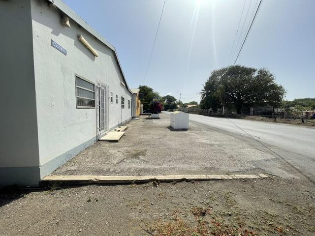 Commercial in Suffisant